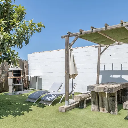 Casita De Ana Landhuis *